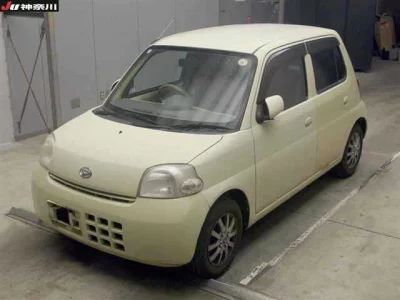 Daihatsu Esse