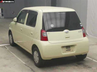 Daihatsu Esse