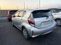 Toyota AQUA лот № 2202 оценка 0  с аукциона в Японии 1