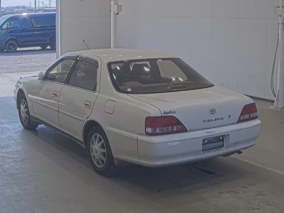 Toyota CRESTA  с аукциона в Японии
