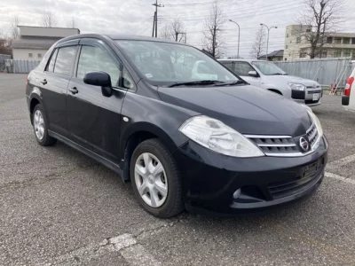 Nissan TIIDA LATIO