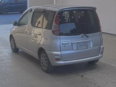 Toyota FUNCARGO  с аукциона в Японии
