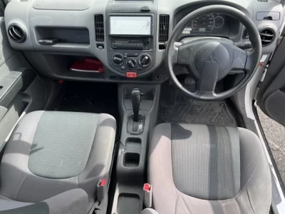 Mitsubishi LANCER VAN