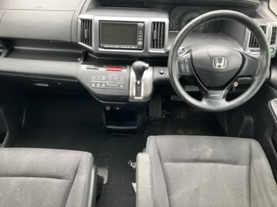 Honda STEP WAGON  с аукциона в Японии