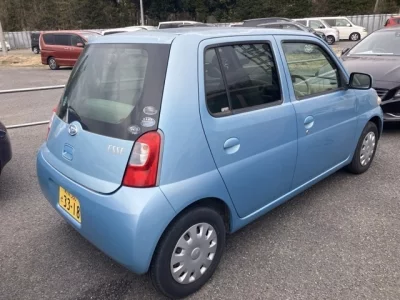 Daihatsu Esse