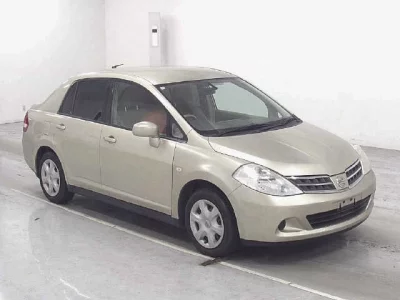 Nissan Tiida Latio