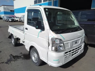 Nissan NT100 Clipper