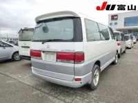 Toyota HIACE REGIUS лот № 1009 оценка R  с аукциона в Японии 4