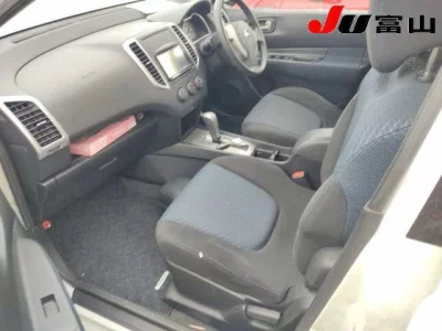 Nissan WINGROAD  с аукциона в Японии