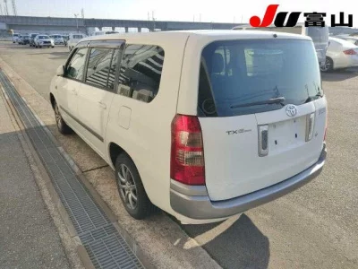 Toyota SUCCEED  с аукциона в Японии