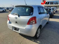 Toyota VITZ лот № 1043 оценка R  с аукциона в Японии 4