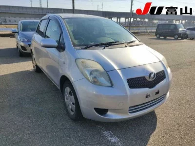 Toyota VITZ  с аукциона в Японии
