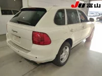 Porsche Cayenne лот № 7509 оценка 4  с аукциона в Японии 4