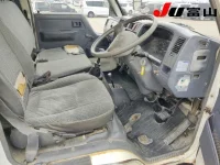 Toyota HIACE TRUCK лот № 7008 оценка 3  с аукциона в Японии 5