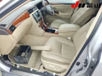 Toyota CROWN лот № 1064 оценка 3  с аукциона в Японии 2
