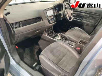 Mitsubishi OUTLANDER PHEV