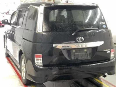 Toyota ISIS