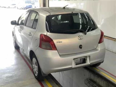 Toyota VITZ  с аукциона в Японии