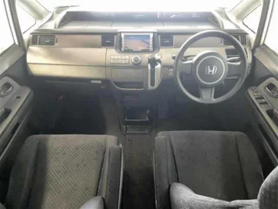 Honda STEP WAGON  с аукциона в Японии