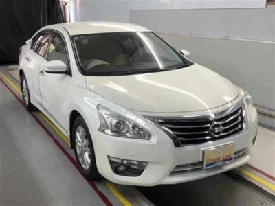 Nissan TEANA