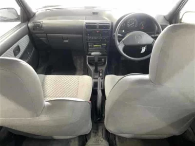 Toyota STARLET  с аукциона в Японии