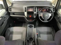 Nissan SERENA лот № 3071 оценка 3.5  с аукциона в Японии 2