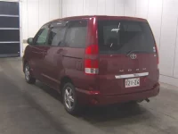 Toyota NOAH лот № 7041 оценка 3.5  с аукциона в Японии 1