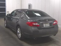 Nissan FUGA лот № 1086 оценка 4  с аукциона в Японии 1