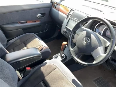 Nissan TIIDA LATIO