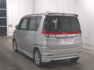 Mitsubishi DELICA D2