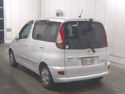 Toyota FUNCARGO  с аукциона в Японии