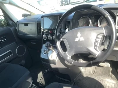 Mitsubishi DELICA D5