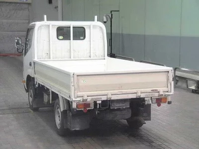 Toyota DYNA  с аукциона в Японии