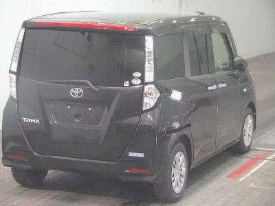 Toyota TANK