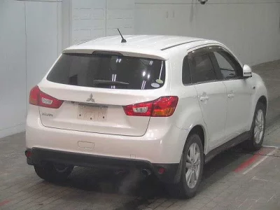 Mitsubishi RVR
