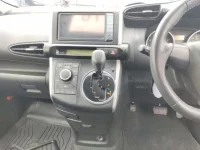 Toyota WISH лот № 5016 оценка 3.5  с аукциона в Японии 4