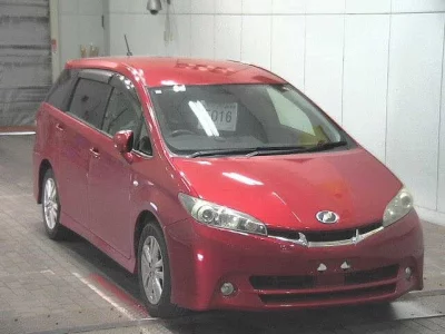 Toyota WISH  с аукциона в Японии