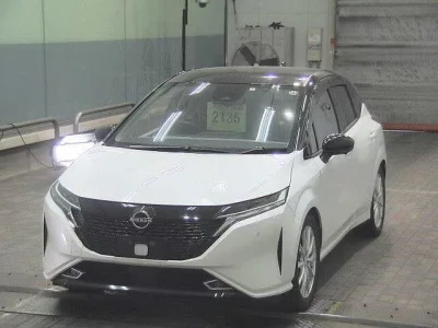 Nissan AURA