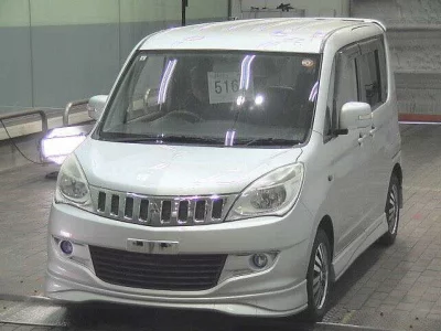 Mitsubishi DELICA D2