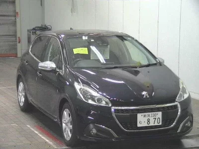 Peugeot 208  с аукциона в Японии