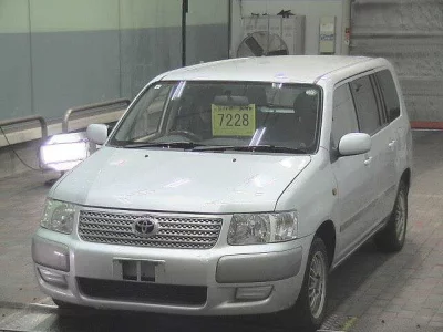 Toyota SUCCEED  с аукциона в Японии