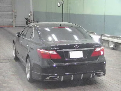 Lexus LS