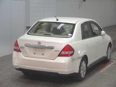 Nissan TIIDA LATIO  с аукциона в Японии