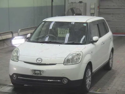 Mazda VERISA