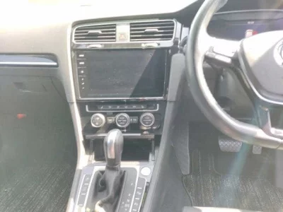 Volkswagen GOLF VARIANT  с аукциона в Японии