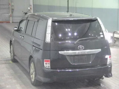 Toyota ISIS