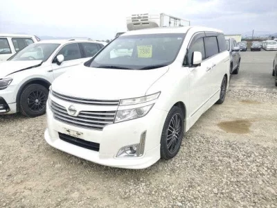Nissan ELGRAND  с аукциона в Японии