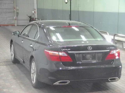 Lexus LS