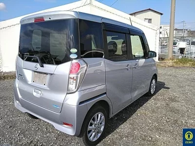 Nissan DAYZ ROOX  с аукциона в Японии