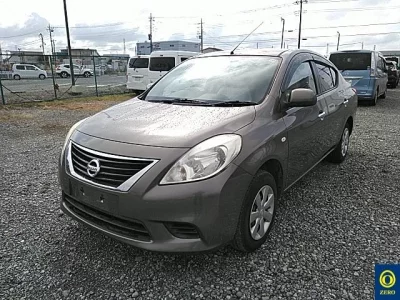 Nissan LATIO  с аукциона в Японии